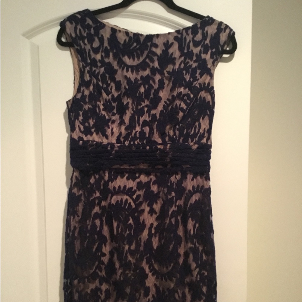 Adrianna Papell navy floral lace dress—Size 8